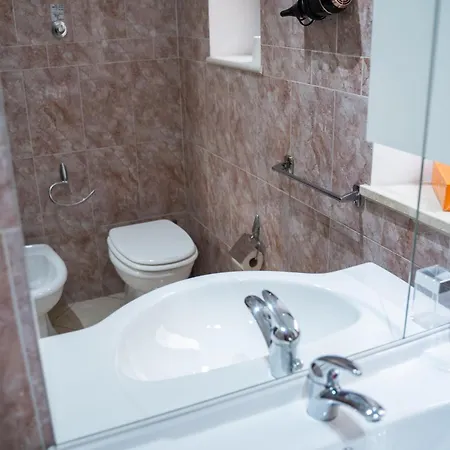 A 200metri Dal Vaticano, 2 Da Letto Appartement *
